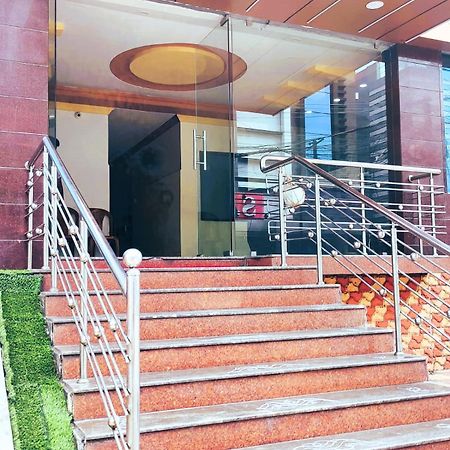 Hotel The Livin Residency Visakhapatnam Esterno foto