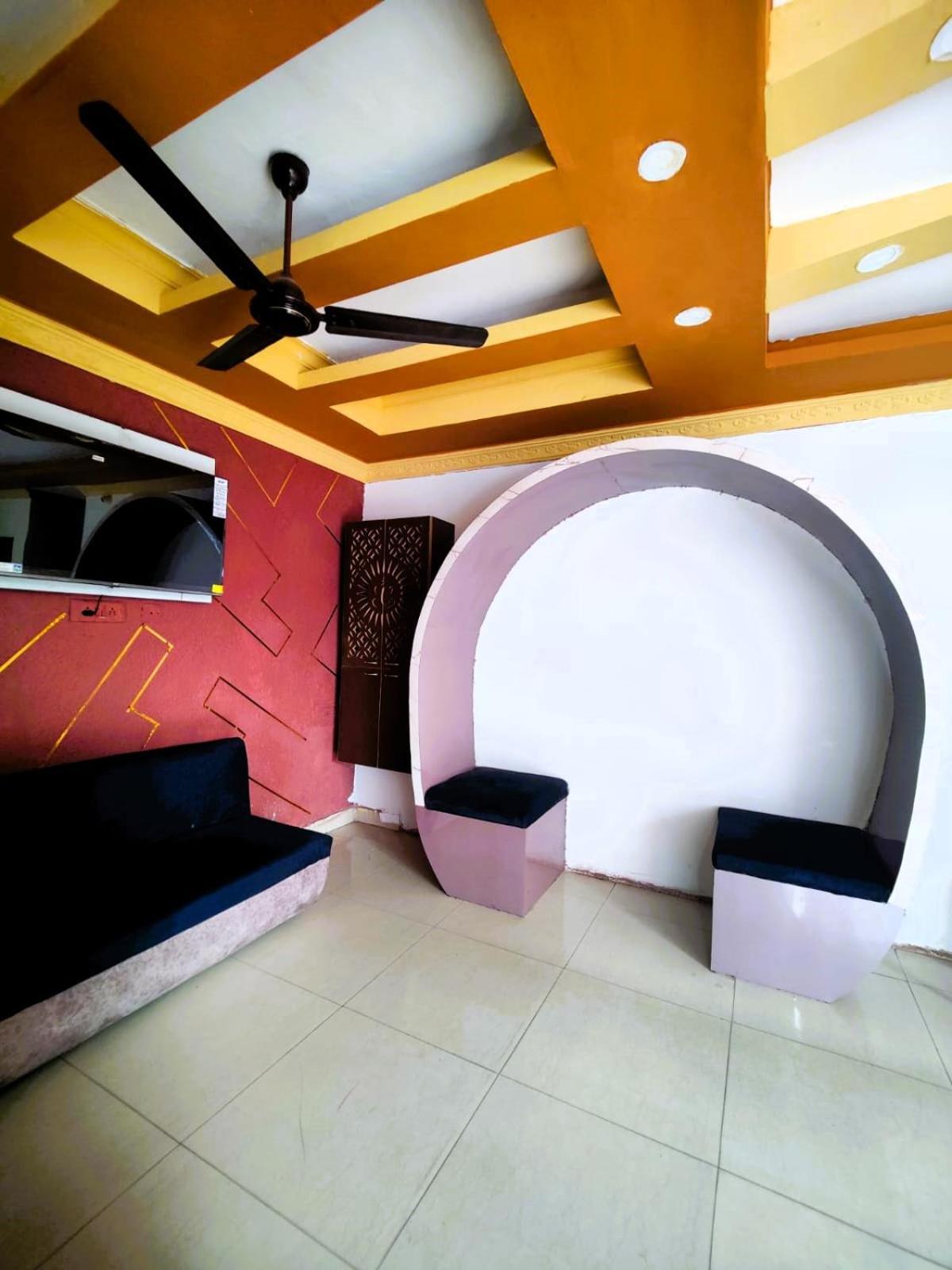 Hotel The Livin Residency Visakhapatnam Esterno foto