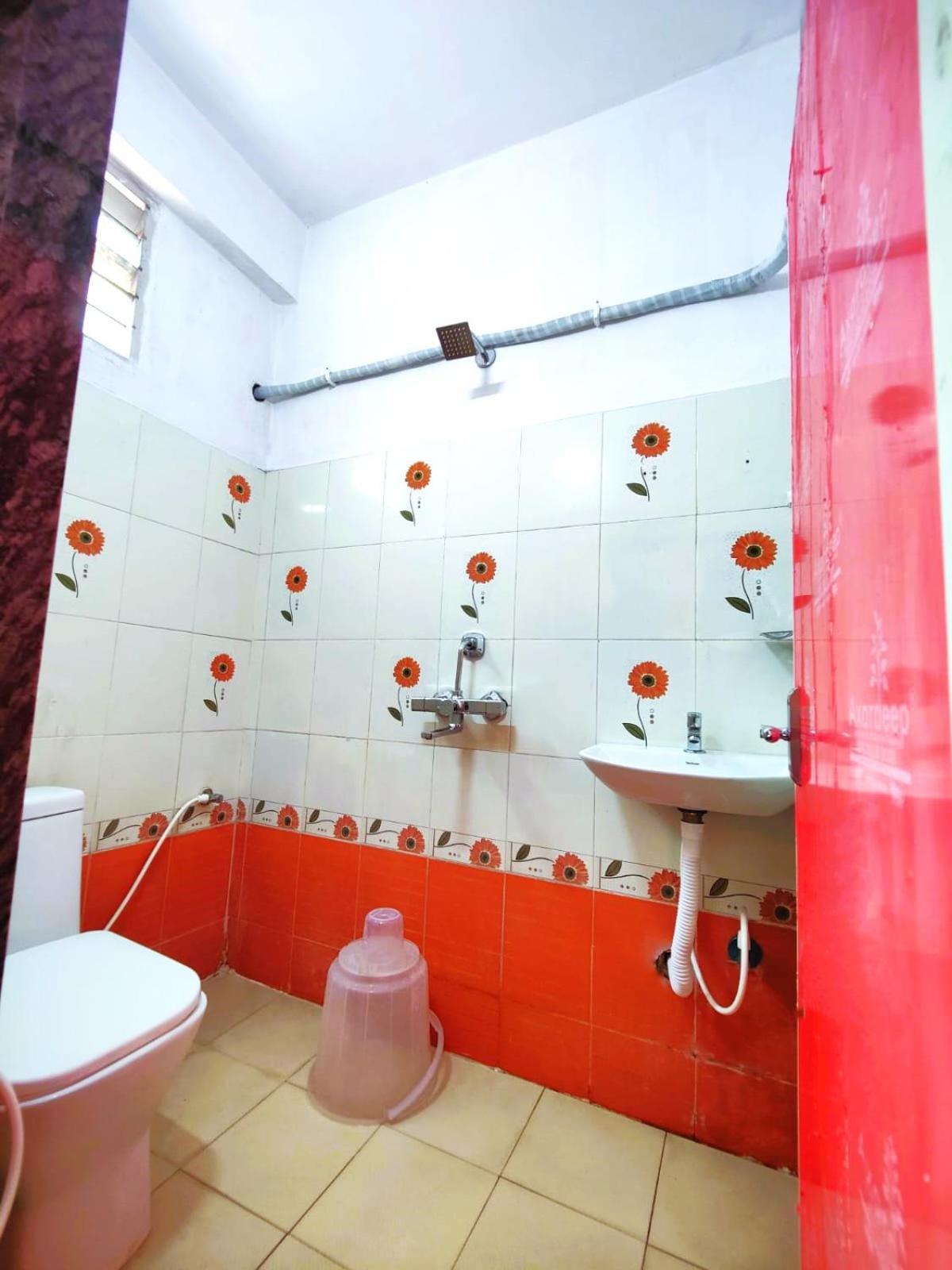 Hotel The Livin Residency Visakhapatnam Esterno foto