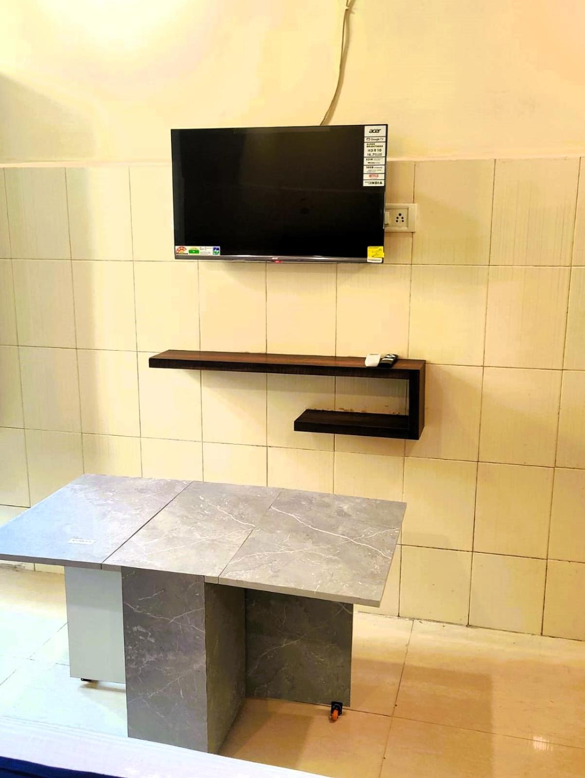 Hotel The Livin Residency Visakhapatnam Esterno foto